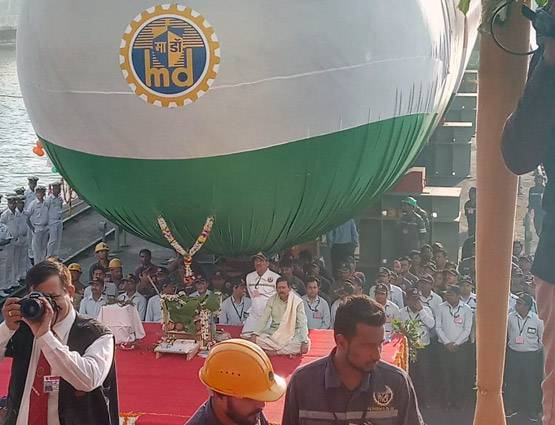 समंदर में उतरी स्कॉर्पीन पनडुब्बी ‘करंज’, चीन-PAK की बढ़ेगी परेशानी