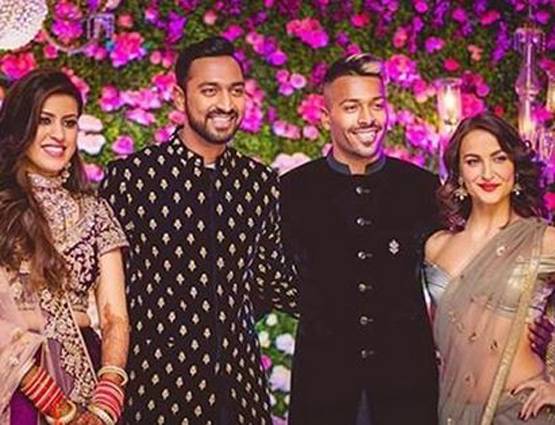 ...तो क्या तूफानी क्रिकेटर हार्दिक को डेट कर रही हैं एली अवराम?