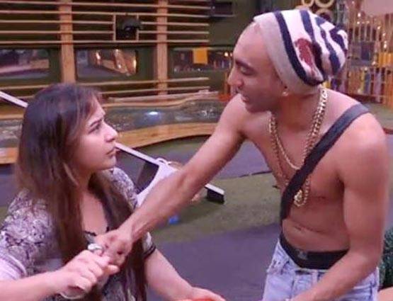 Bigg Boss: घर से बेघर होने के बाद मजेदार हैं आकाश के ये 9 खुलासे