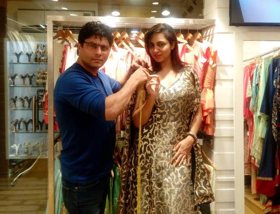 लैला बनकर अर्शी ने किया डांस, फिनाले में हितेन का हुआ बुरा हाल