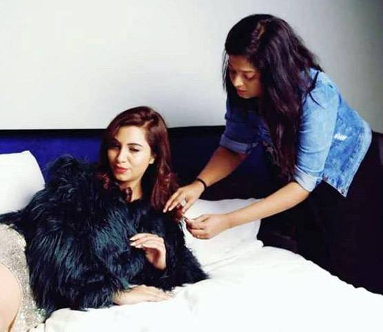 बिग बॉस कंटेस्टेंट अर्शी खान ने कराया बोल्ड फोटोशूट, देखें PHOTOS