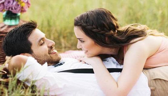 राशि से जानें, कैसा है आपकी गर्लफ्रेंड का स्वभाव