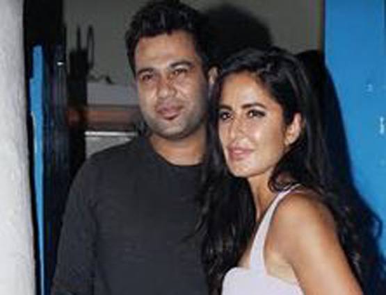 कटरीना ने आल्ता से सजाए अपने पैर, PHOTOS वायरल