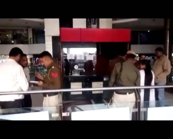 'पद्मावत' के विरोध में फूंक दिया मॉल, वायरल हो रहा है वीडियो