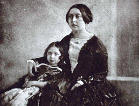 दुनिया की पहली महारानी थीं विक्टोरिया, अकेले में नहीं मिल सकते थे पुरुष