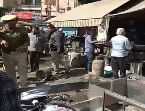 पद्मावत पर बवाल से कई इलाकों में कर्फ्यू जैसा माहौल, डरे हुए हैं लोग