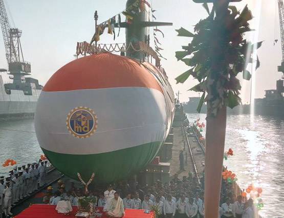 समंदर में उतरी स्कॉर्पीन पनडुब्बी ‘करंज’, चीन-PAK की बढ़ेगी परेशानी