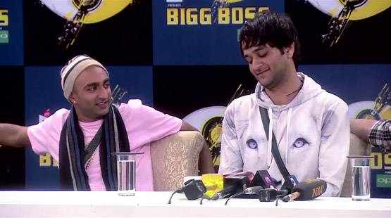 तीखे सवालों से घिरे विकास, बिग बॉस में आने की बताई ये वजह