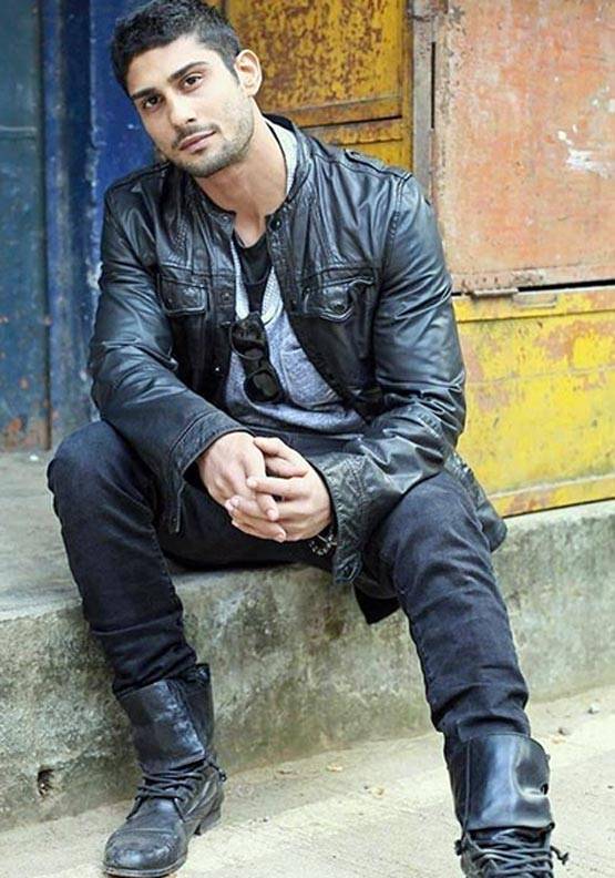 एक्टर प्रतीक बब्बर ने गर्लफ्रेंड से की सगाई, शेयर की PHOTO