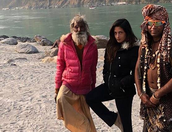 बोल्ड लुक में रिया सेन, कहा- अपनी आग के लिए माफी न मांगें