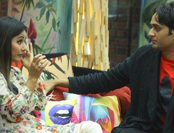 BIGG BOSS: टास्क में लव-पुनीश ने हिना खान को घेरा, रो पड़ीं