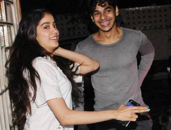 ईशान को हुआ इस एक्ट्रेस की बेटी से प्यार, भाई शाहिद से पड़ सकती है डांट