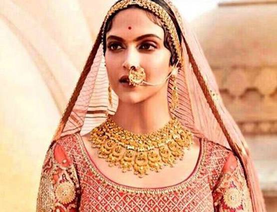 200 कारीगरों ने 600 दिन में बनाए 'पद्मावत' के गहने, 400 Kg सोना लगा