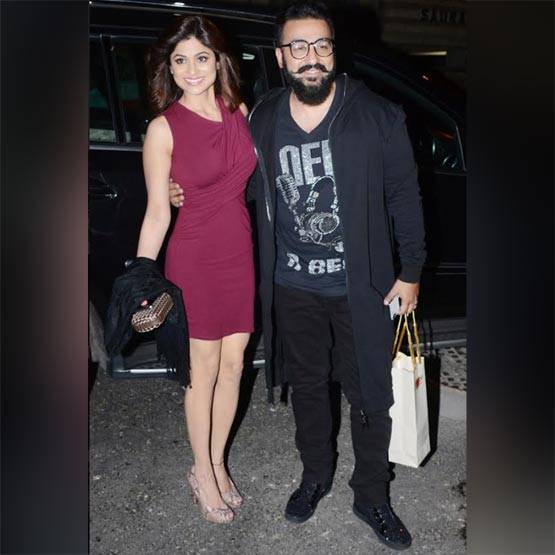 बिपाशा की बर्थडे पार्टी में रोमांटिक हुए करन, Kiss कर जताया प्यार