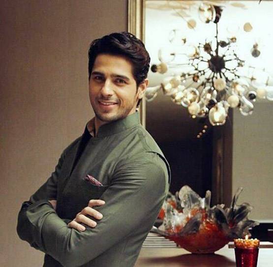 अय्यारी का ये आर्मी ऑफिसर लड़कियों के मामले में है बेहद शर्मीला