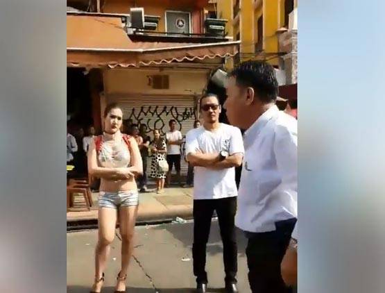 सेक्स टॉयज के साथ न्यूड मॉडल, रुकी सोनाक्षी की फिल्म की शूटिंग