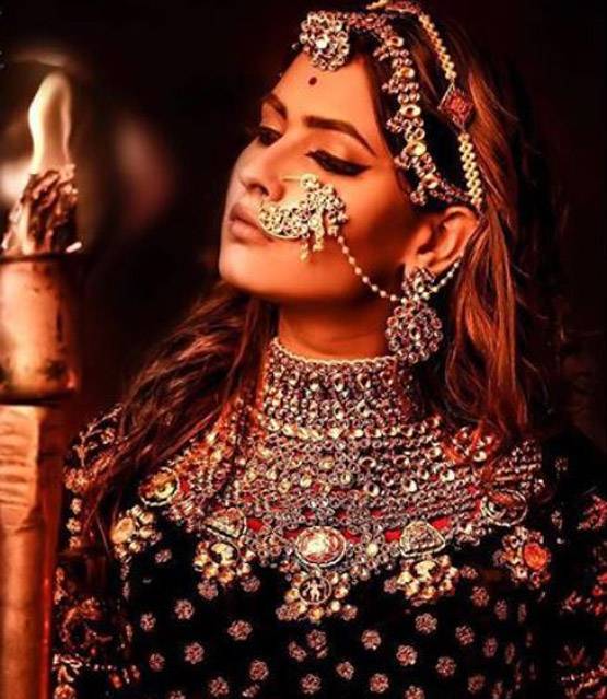 इस लुक पर ट्रोल हुईं रागिनी MMS की एक्ट्रेस, लोगों ने नाम दिया 'चम्पावती'