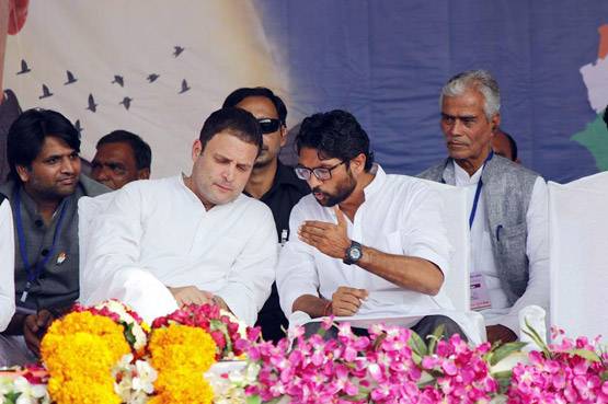 जिग्‍नेश मेवाणी ट्विटर पर ट्रेंड, एक वकील जो बन गया MLA