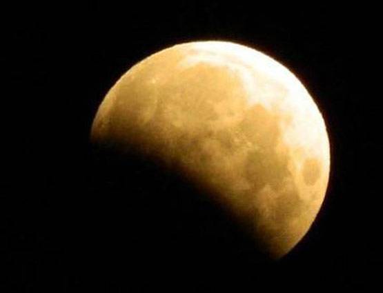 आसमान में दिखा अद्भुत नजारा, चंद्र ग्रहण के बाद जरूर करें ये 5 काम!