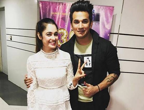 क्या प्रिंस नरूला ने की गर्लफ्रेंड से सगाई, वीडियो में सामने आया सच!