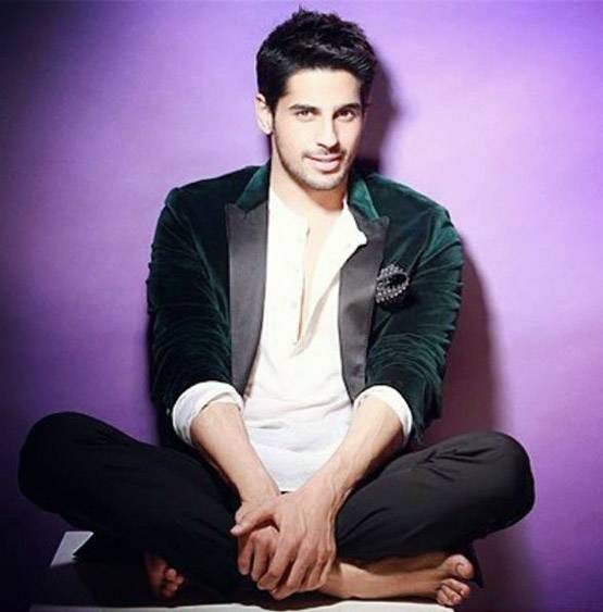 अय्यारी का ये आर्मी ऑफिसर लड़कियों के मामले में है बेहद शर्मीला