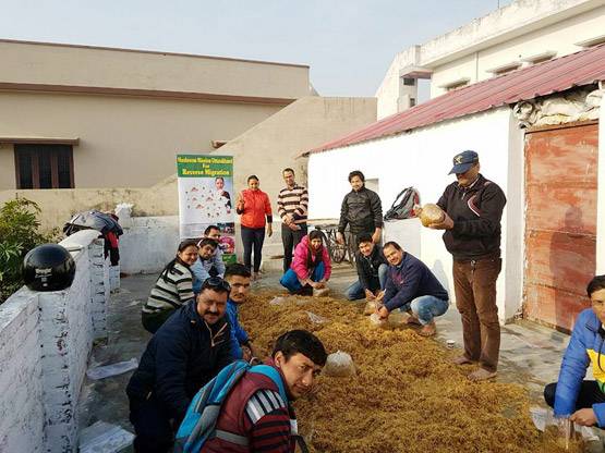 इस लड़की ने शुरू किया ये अनोखा काम, आज लाखों में होती है कमाई