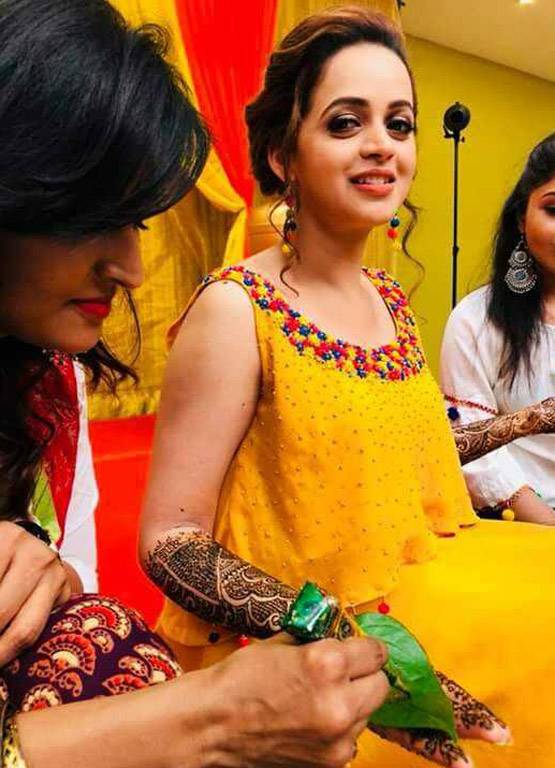 मलयालम एक्ट्रेस भावना ने लिए 7 फेरे, प्रियंका ने ऐसे दी बधाई