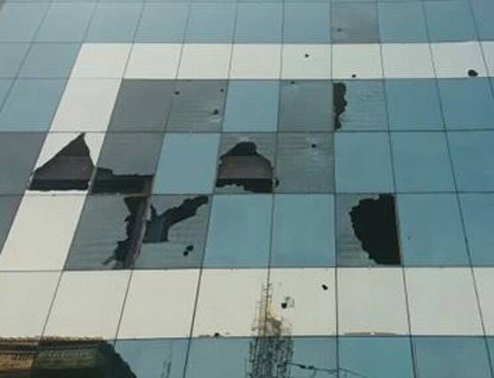 'पद्मावत' की रिलीज से पहले करणी सेना का उपद्रव, बसें आग के हवाले