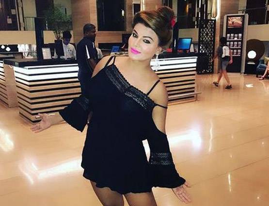 किसिंग सीन करते वक्त आधी बोतल शराब पी गईं राखी सावंत