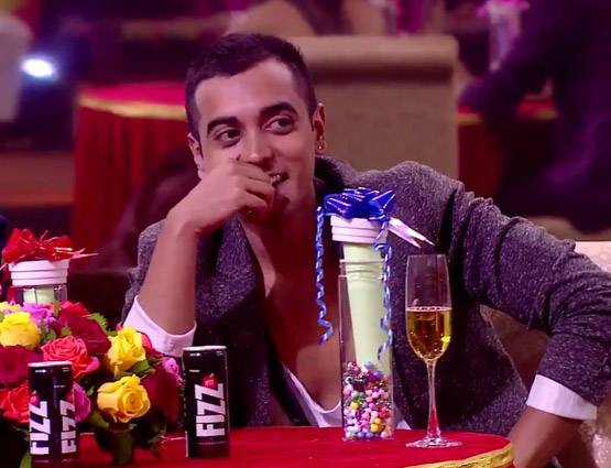 बिग बॉस के घर में अवॉर्ड: हिना ड्रामा क्वीन तो विकास बने सर्वज्ञानी