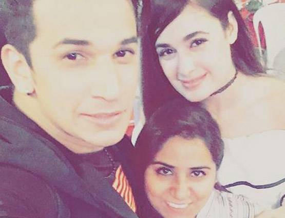 क्या प्रिंस नरूला ने की गर्लफ्रेंड से सगाई, वीडियो में सामने आया सच!