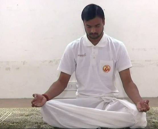 WEF में योग का डंका, सुबह-शाम आसन कराएंगे बाबा रामदेव के शिष्य