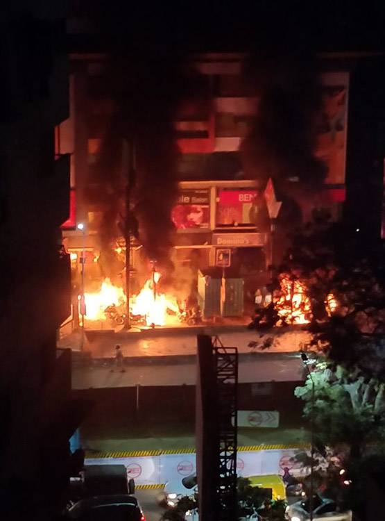 पद्मावत पर बवाल, अहमदाबाद में मॉल-सिनेमाघर में आगजनी