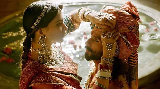 Box office: पद्मावत‍ 100 करोड़ क्लब में एंट्री करने वाली दीपिका की 7वीं फिल्म