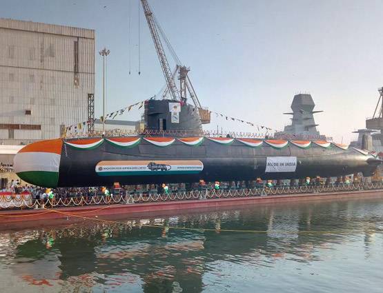 समंदर में उतरी स्कॉर्पीन पनडुब्बी ‘करंज’, चीन-PAK की बढ़ेगी परेशानी