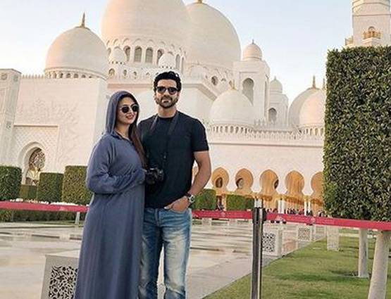 बेटी के साथ संजय दत्त का न्यू ईयर, फैमिली संग यहां दिखे आमिर