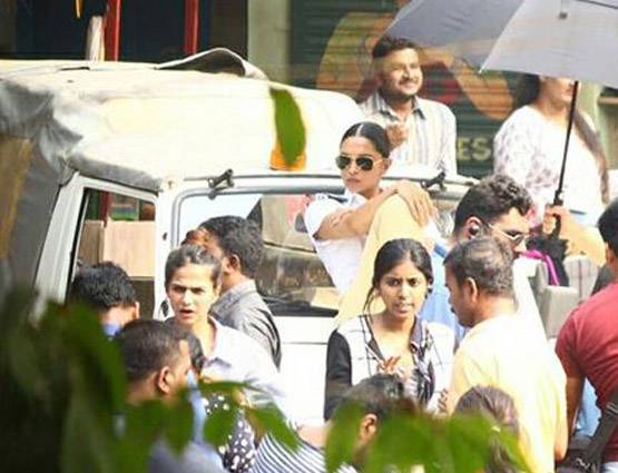 PHOTOS: बॉयफ्रेंड रणवीर को दबंग LOOK में ऐसे चैलेंज दे रही हैं दीपिका