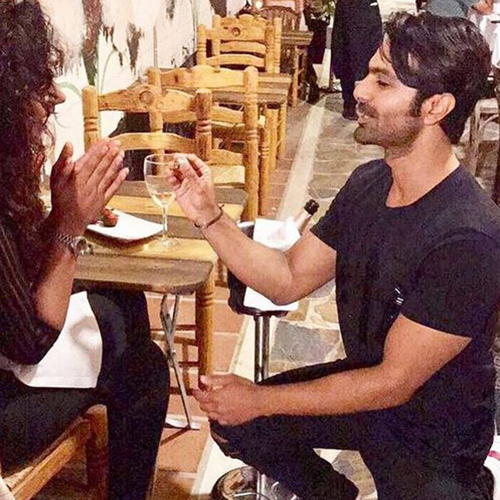 PHOTOS: शादी से पहले हनीमून पर निकला बिग बॉस का ये कपल