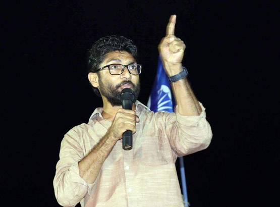 जिग्‍नेश मेवाणी ट्विटर पर ट्रेंड, एक वकील जो बन गया MLA