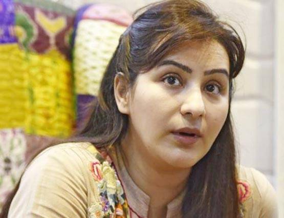 ड्रॉप आउट हैं 'अंगूरी भाभी', हो चुकी हैं यौन शोषण की शिकार