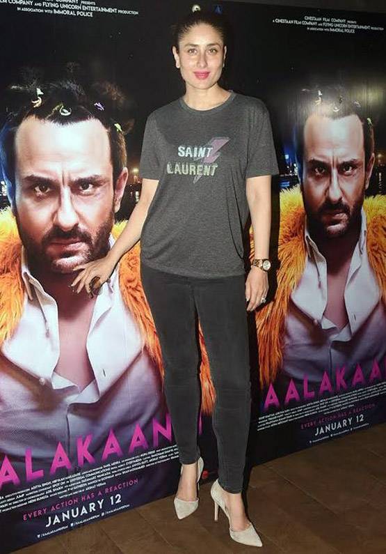 PHOTOS: पति सैफ की फिल्म की स्पेशल स्क्रीनिंग में कैजुअल लुक में दिखीं करीना