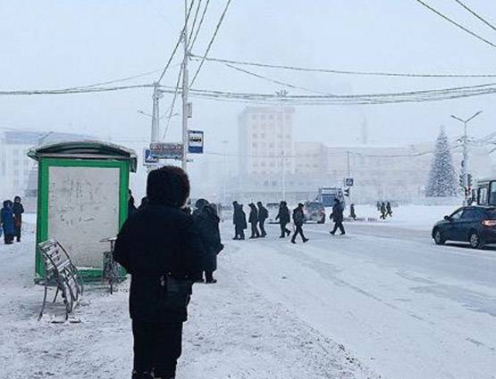 माइनस 60 डिग्री तापमान: टूटा थर्मामीटर, पलकों पर जमी बर्फ