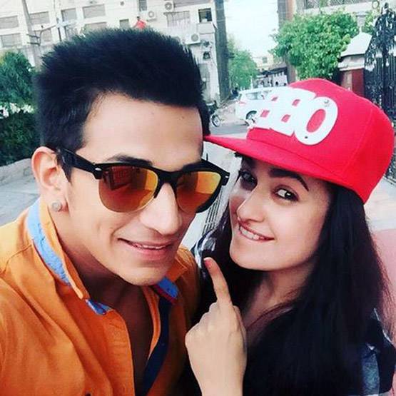 बिग बॉस में शुरू हुई प्रिंस की लव स्टोरी, अब गर्लफ्रेंड से की सगाई