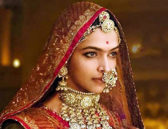 पेड शो से ही पद्मावत ने कमा लिए 5 करोड़, करणी सेना से नहीं डरे दर्शक