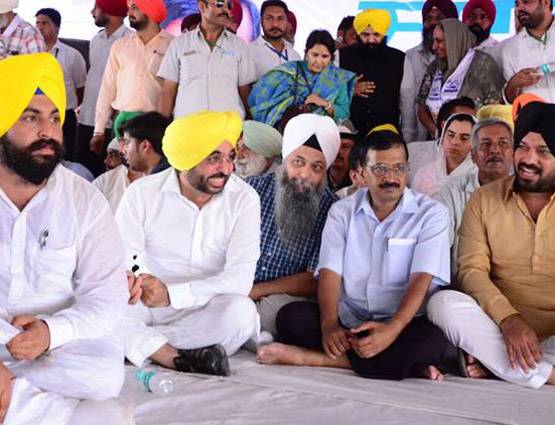 जानें- क्या है संसदीय सचिव का काम और क्यों है लाभ का पद?