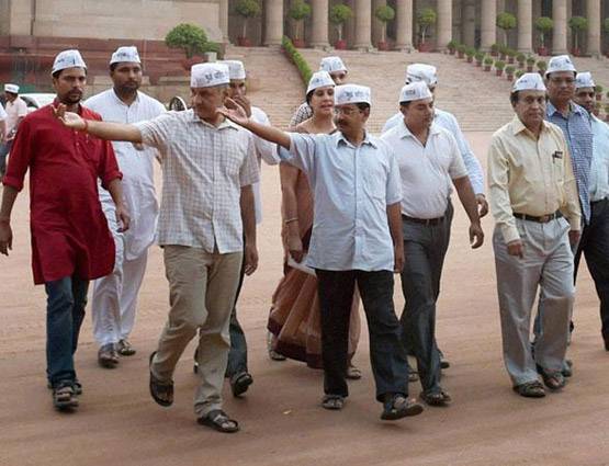 जानें- क्या है संसदीय सचिव का काम और क्यों है लाभ का पद?