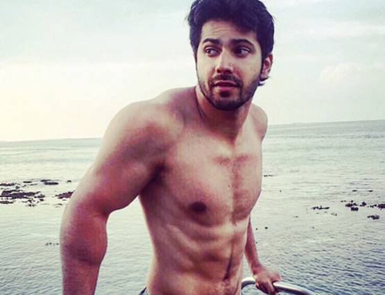 बॉलीवुड सेलेब्स ने ऐसे किया न्यू ईयर सेलिब्रेट, देखें PHOTOS