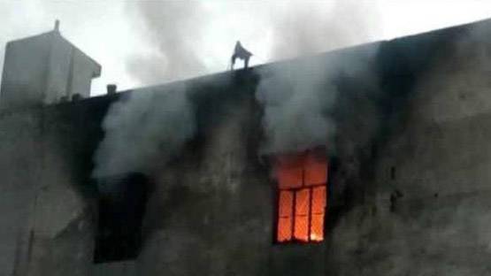 बवाना अग्निकांड की 15 PHOTOS, जिंदा जल मरे 17 मजदूर