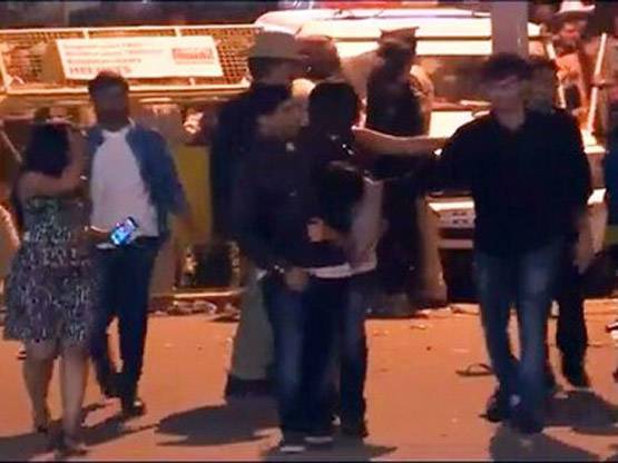 बेंगलुरु: 'लड़की के कपड़े उतार रही थी भीड़, मेरी पत्नी भी हुई शिकार'