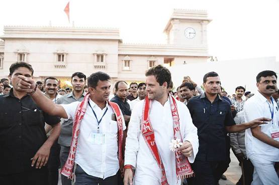 कुछ ऐसे हैं गुजरात में कांग्रेस के नेता प्रतिपक्ष, तीन बार से हैं MLA